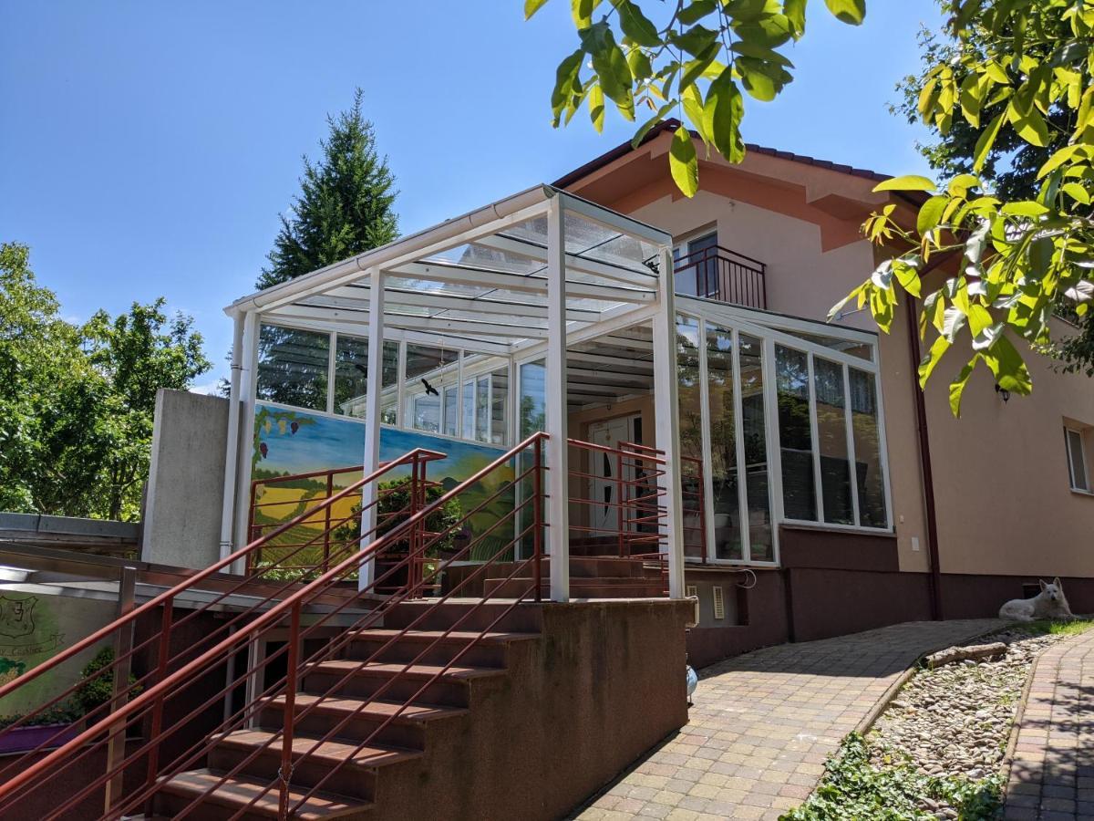 Hotel Pivnicka Pod Cachtickym Hradom Čachtice Exterior foto
